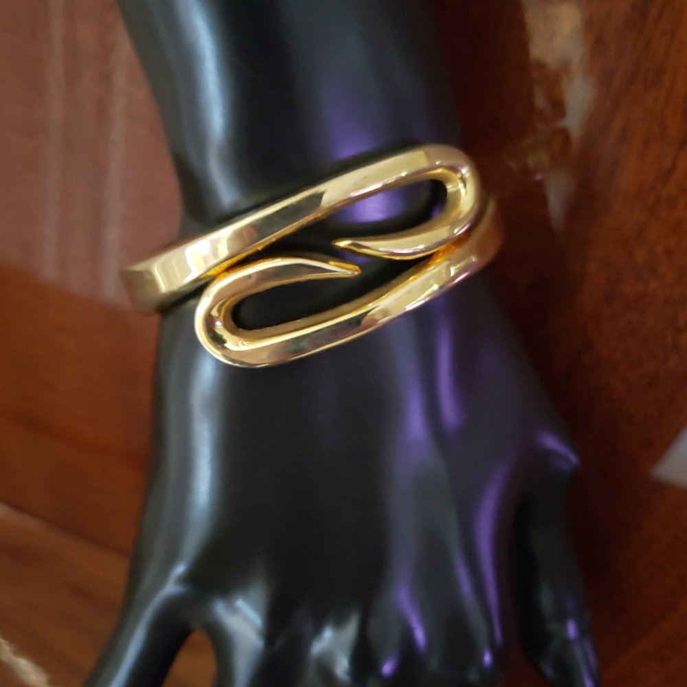 Jewelery - Picture 4 of 4